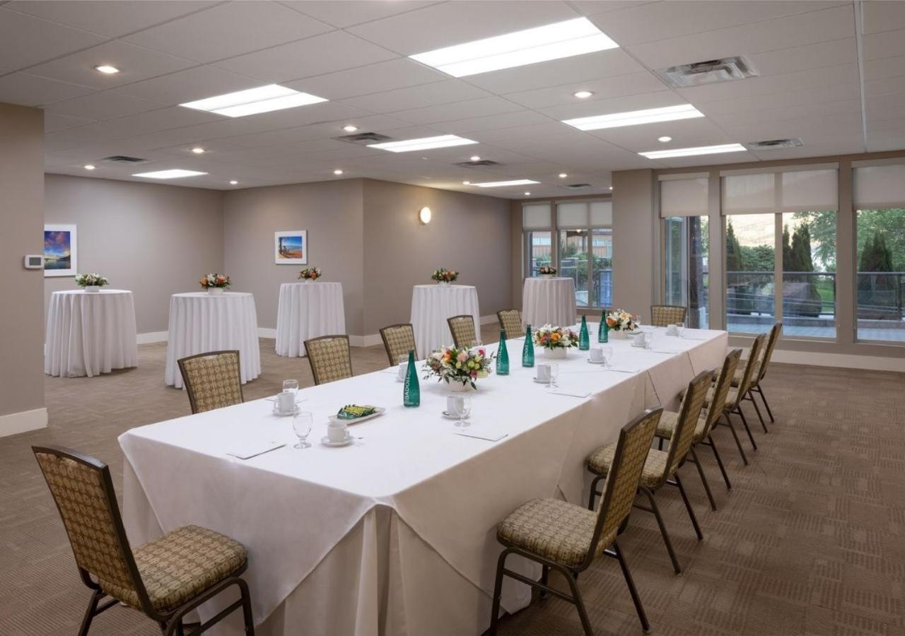 The Cove Lakeside Resort West Kelowna Exterior foto