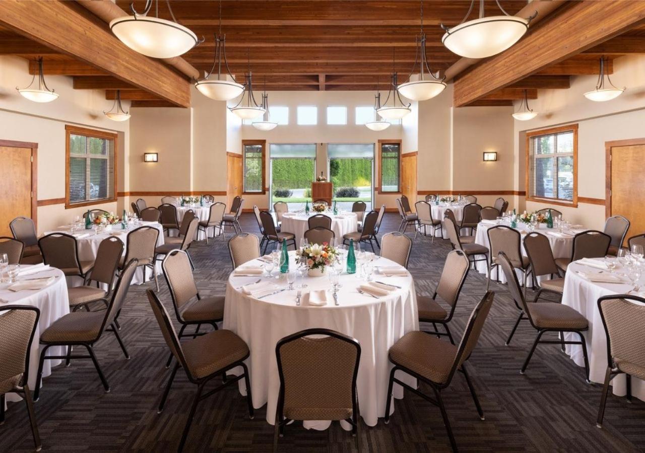 The Cove Lakeside Resort West Kelowna Exterior foto