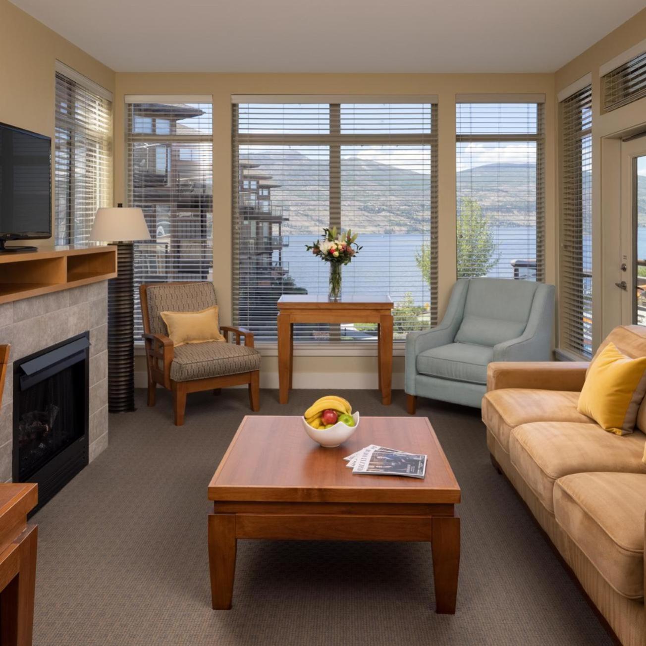 The Cove Lakeside Resort West Kelowna Exterior foto